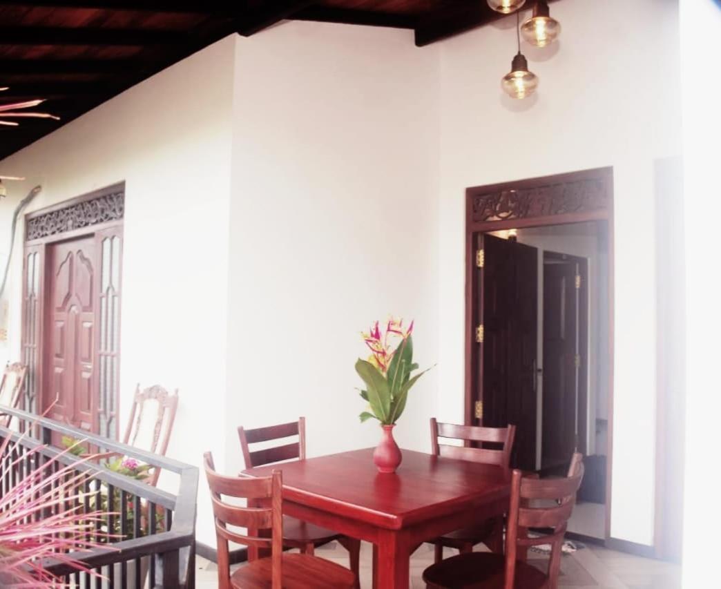 Winsi Villa Unawatuna Esterno foto